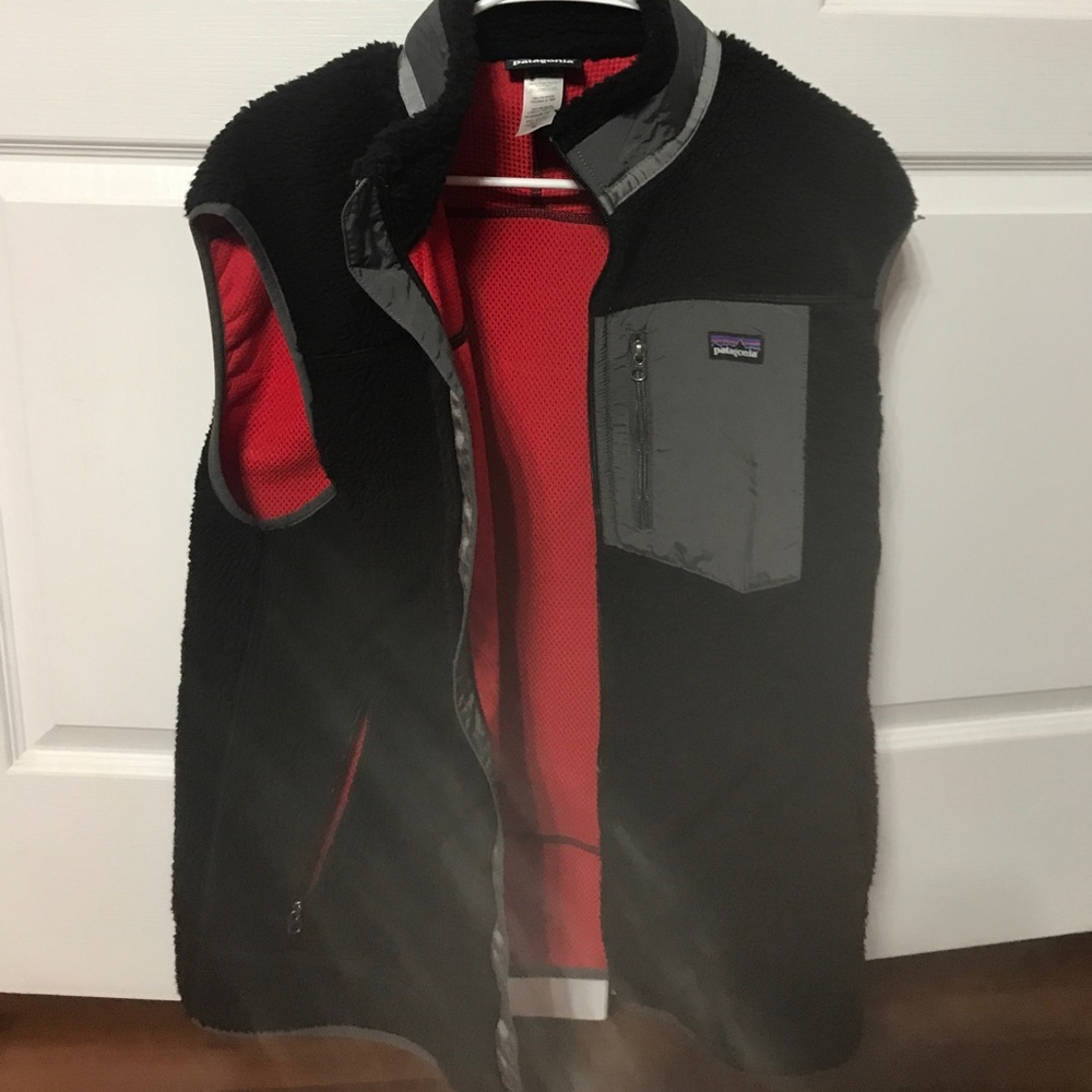 Patagonia vest large black